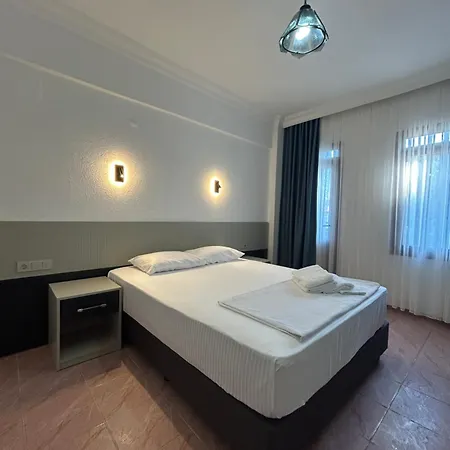 ünlü * Fethiye